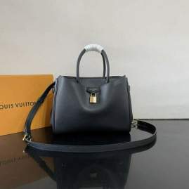 Picture of Louis Vuitton Handbags _SKUfw219446512fw